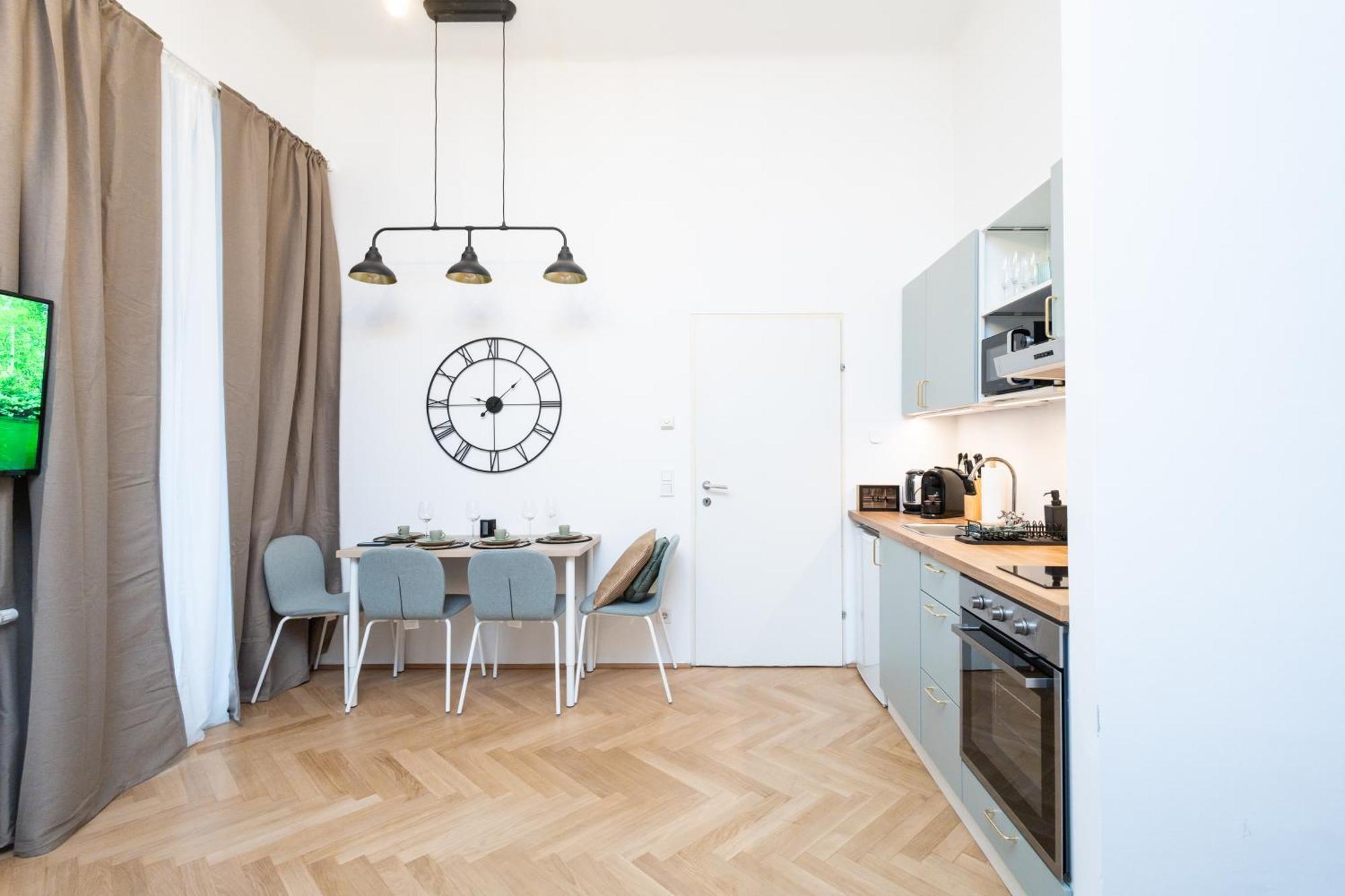 Charming Retreat Walking Distance From Town Centre Apartamento Viena Exterior foto
